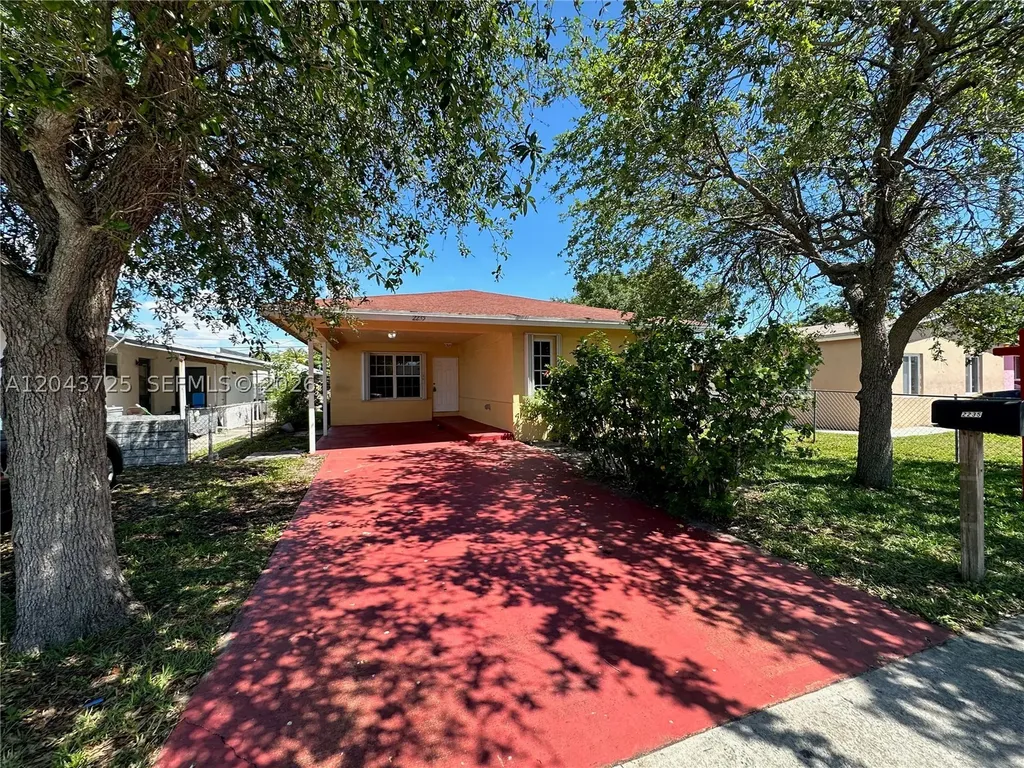 2235 Farragut Street Hollywood FL 33020