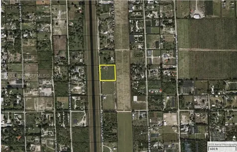 15805 SW 205 Avenue Miami FL 33187