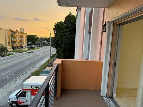365 NE 125th Street North Miami FL 33161