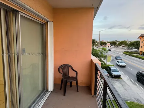 365 NE 125th Street North Miami FL 33161