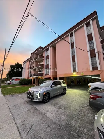365 NE 125th Street North Miami FL 33161