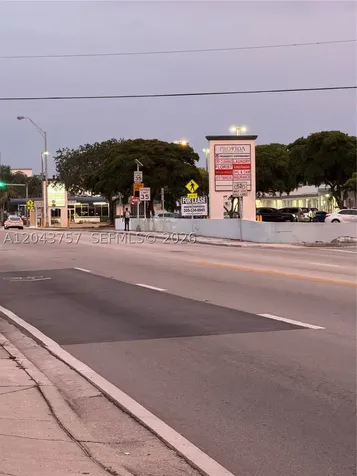 365 NE 125th Street North Miami FL 33161