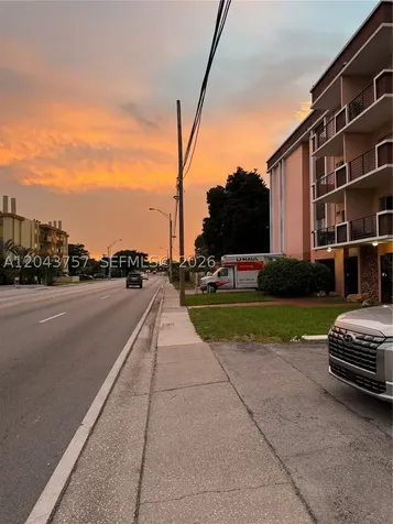 365 NE 125th Street North Miami FL 33161
