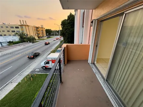 365 NE 125th Street North Miami FL 33161