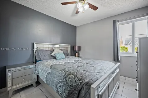 7581 W 29th Way Hialeah FL 33018