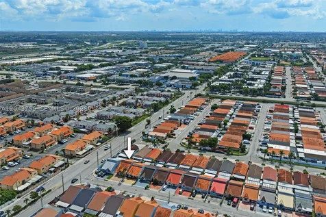 7581 W 29th Way Hialeah FL 33018