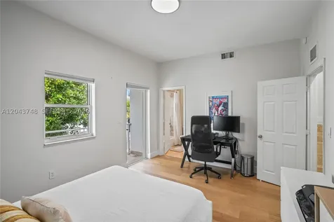 1043 SW 9th Court Miami FL 33130