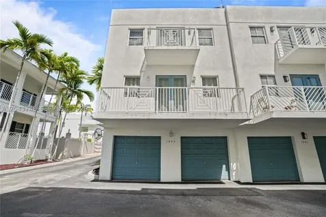 1043 SW 9th Court Miami FL 33130