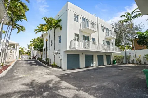 1043 SW 9th Court Miami FL 33130