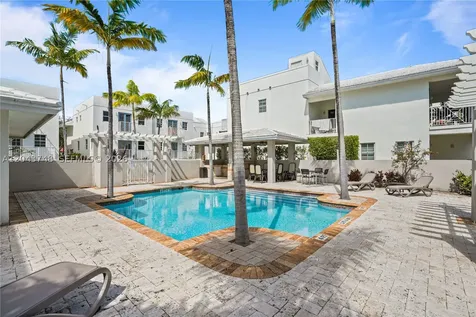 1043 SW 9th Court Miami FL 33130