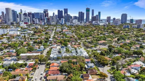 1043 SW 9th Court Miami FL 33130
