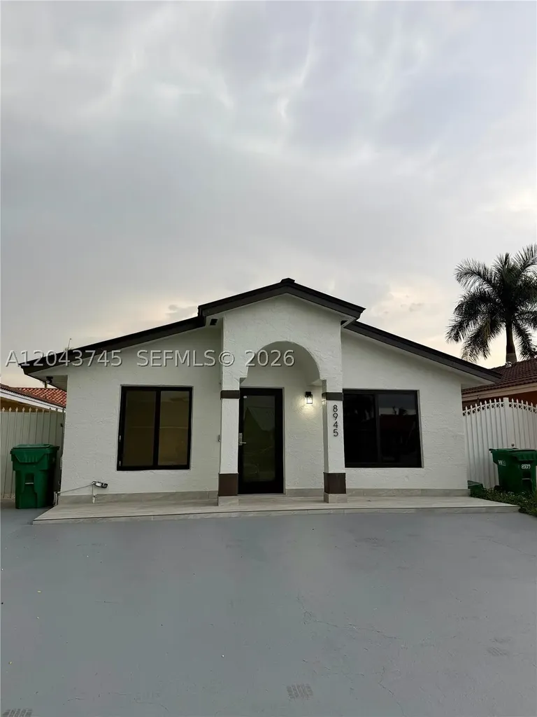 8945 NW 114th Street Hialeah Gardens FL 33018