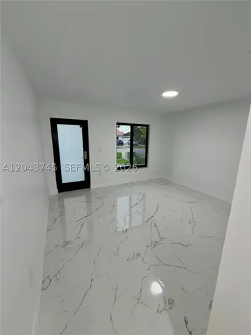 8945 NW 114th Street Hialeah Gardens FL 33018