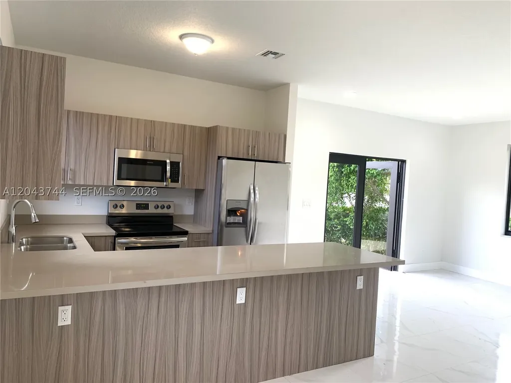 211 NW 7th Court Hallandale Beach FL 33009