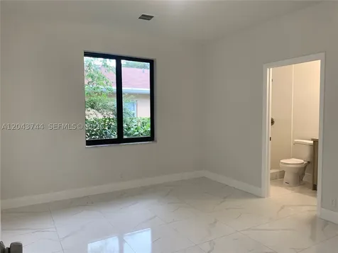 211 NW 7th Court Hallandale Beach FL 33009