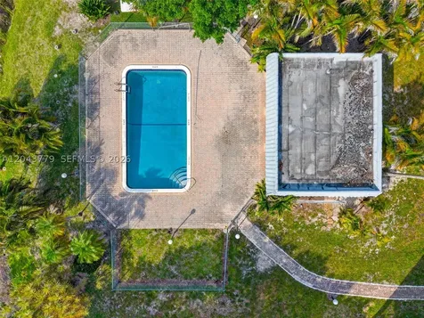 3301 Spanish Moss Terrace Lauderhill FL 33319