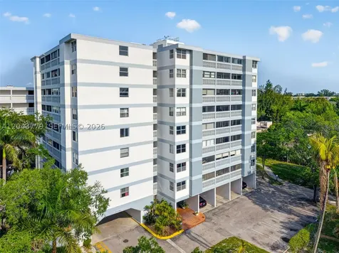 3301 Spanish Moss Terrace Lauderhill FL 33319