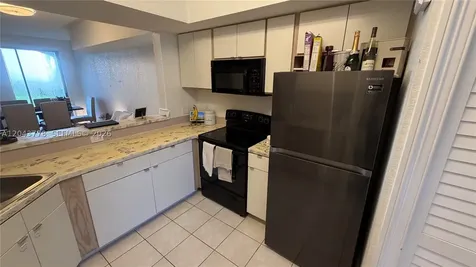 735 SW 148 Avenue Sunrise FL 33325