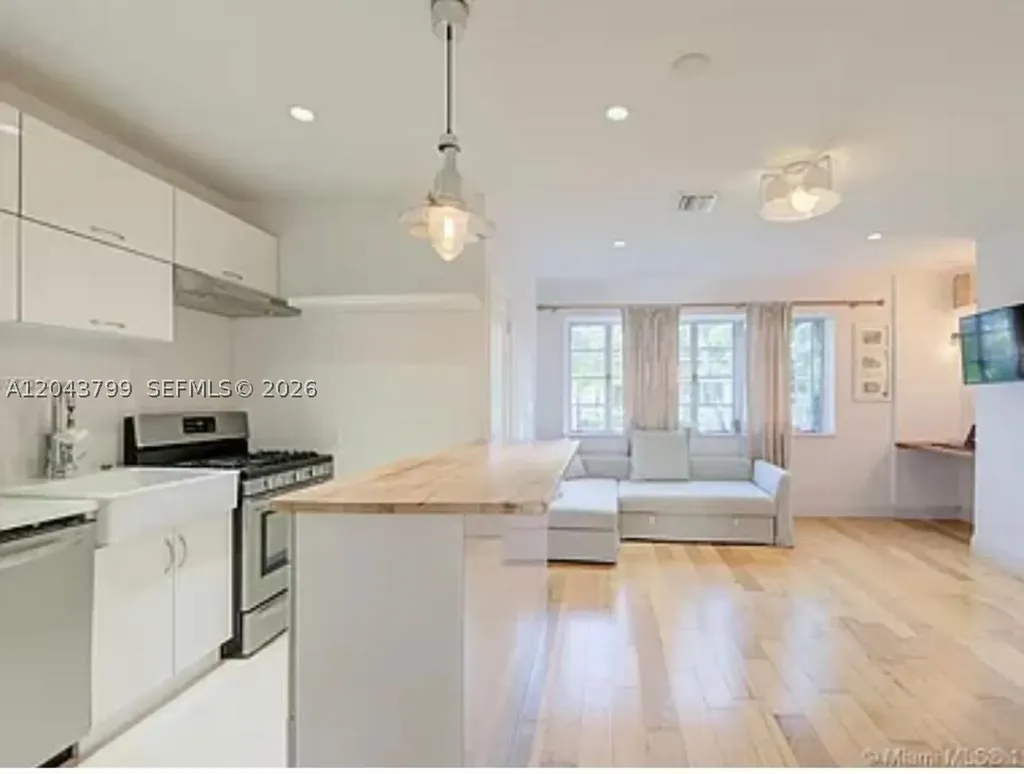 840 Michigan Avenue Miami Beach FL 33139