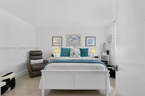 2930 Point East Drive Aventura FL 33160