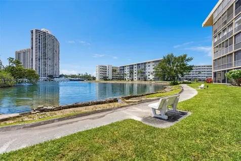2930 Point East Drive Aventura FL 33160