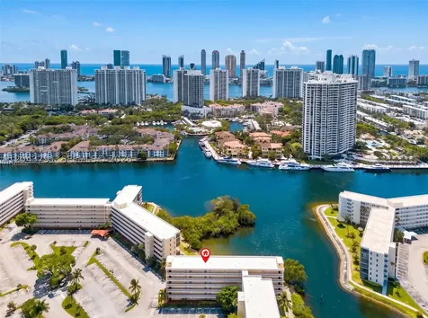 2930 Point East Drive Aventura FL 33160