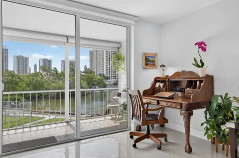2930 Point East Drive Aventura FL 33160