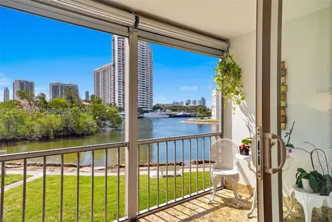 2930 Point East Drive Aventura FL 33160