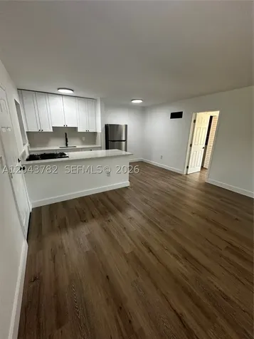 1255 W 49th Place Hialeah FL 33012