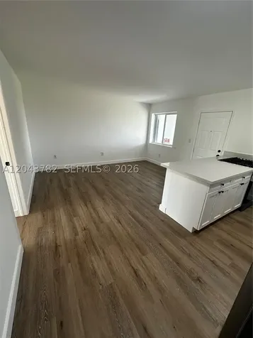 1255 W 49th Place Hialeah FL 33012