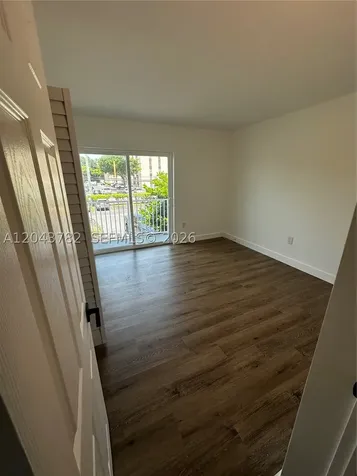 1255 W 49th Place Hialeah FL 33012
