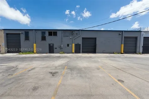 3904 NW 32nd Avenue Miami FL 33142