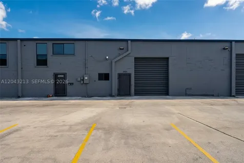 3904 NW 32nd Avenue Miami FL 33142