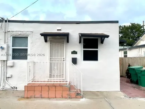 4307 SW 9th Street Miami FL 33134