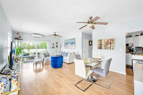 9281 W Bay Harbor Drive Bay Harbor Islands FL 33154