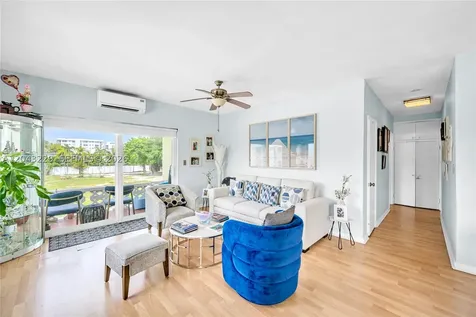 9281 W Bay Harbor Drive Bay Harbor Islands FL 33154