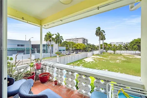 9281 W Bay Harbor Drive Bay Harbor Islands FL 33154