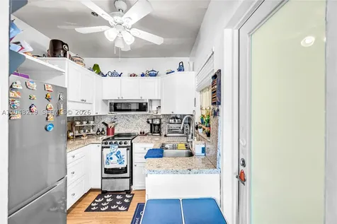 9281 W Bay Harbor Drive Bay Harbor Islands FL 33154