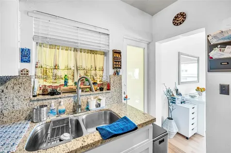 9281 W Bay Harbor Drive Bay Harbor Islands FL 33154