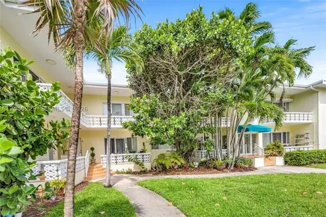 9281 W Bay Harbor Drive Bay Harbor Islands FL 33154