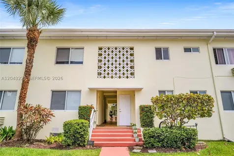 9281 W Bay Harbor Drive Bay Harbor Islands FL 33154