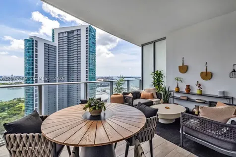 851 NE 1st Avenue Miami FL 33132