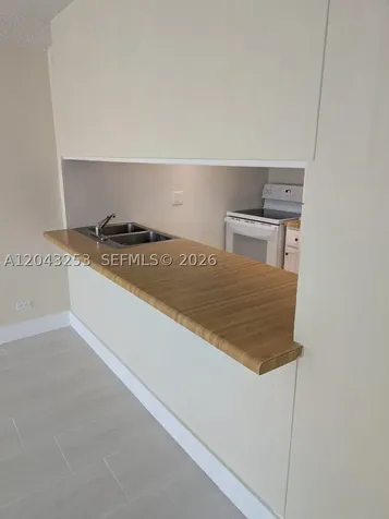 3680 Inverrary Drive Lauderhill FL 33319