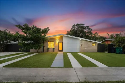 2450 NE 209th Terrace Miami FL 33180