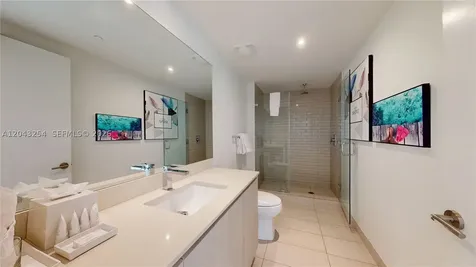4010 S Ocean Drive Hollywood FL 33019