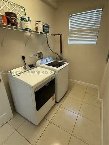 9762 NW 8th Terrace Miami FL 33172