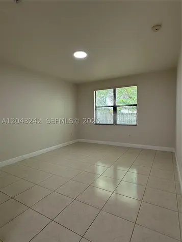 9762 NW 8th Terrace Miami FL 33172