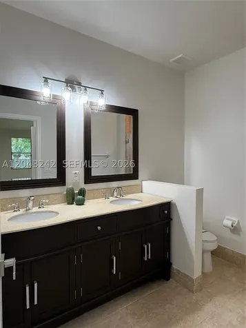 9762 NW 8th Terrace Miami FL 33172