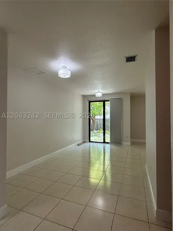 9762 NW 8th Terrace Miami FL 33172