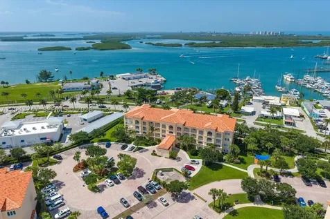 38 E Harbour Isle Drive E Fort Pierce FL 34949